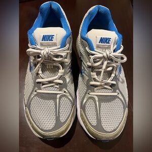 Nike Zoom Structure 12 Running Sneakers Gray and Blue, women’s size 8